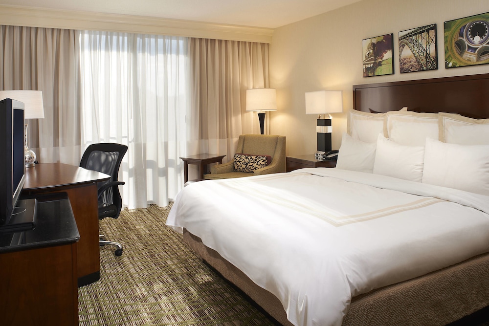 Marriott Charleston Town Center 6/52
