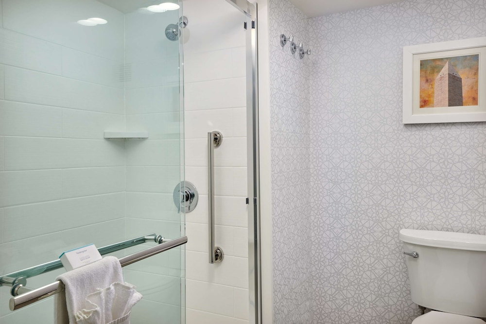 Hampton Inn Fairfax City 11/40