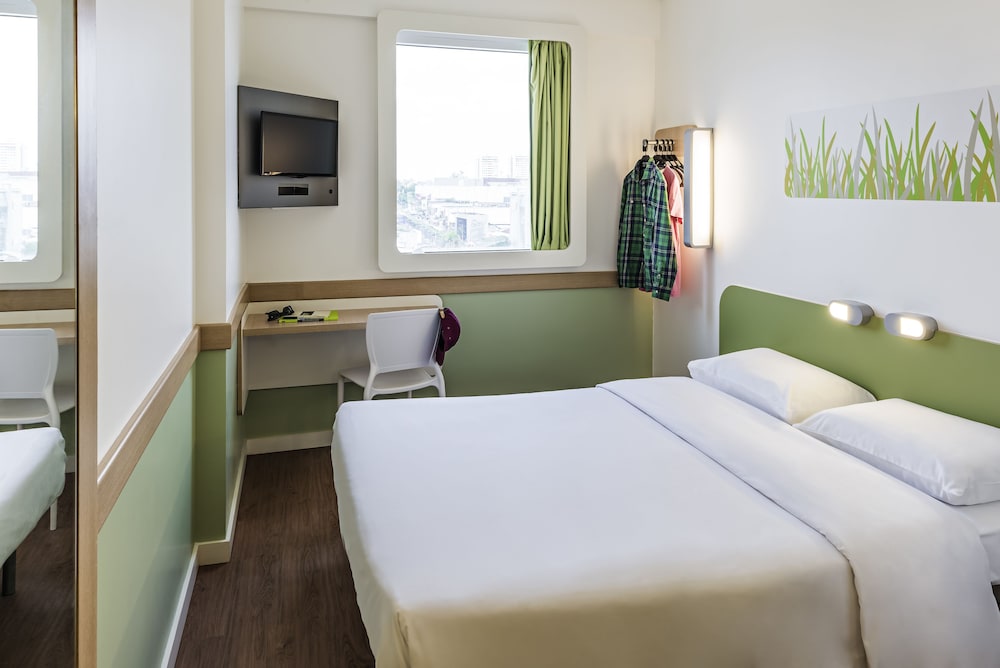 Ibis Budget Paris Porte D'aubervilliers 25/69