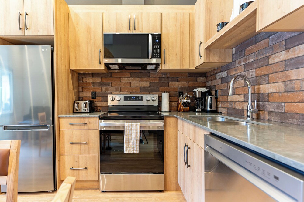 Basecamp Suites Revelstoke 37/50