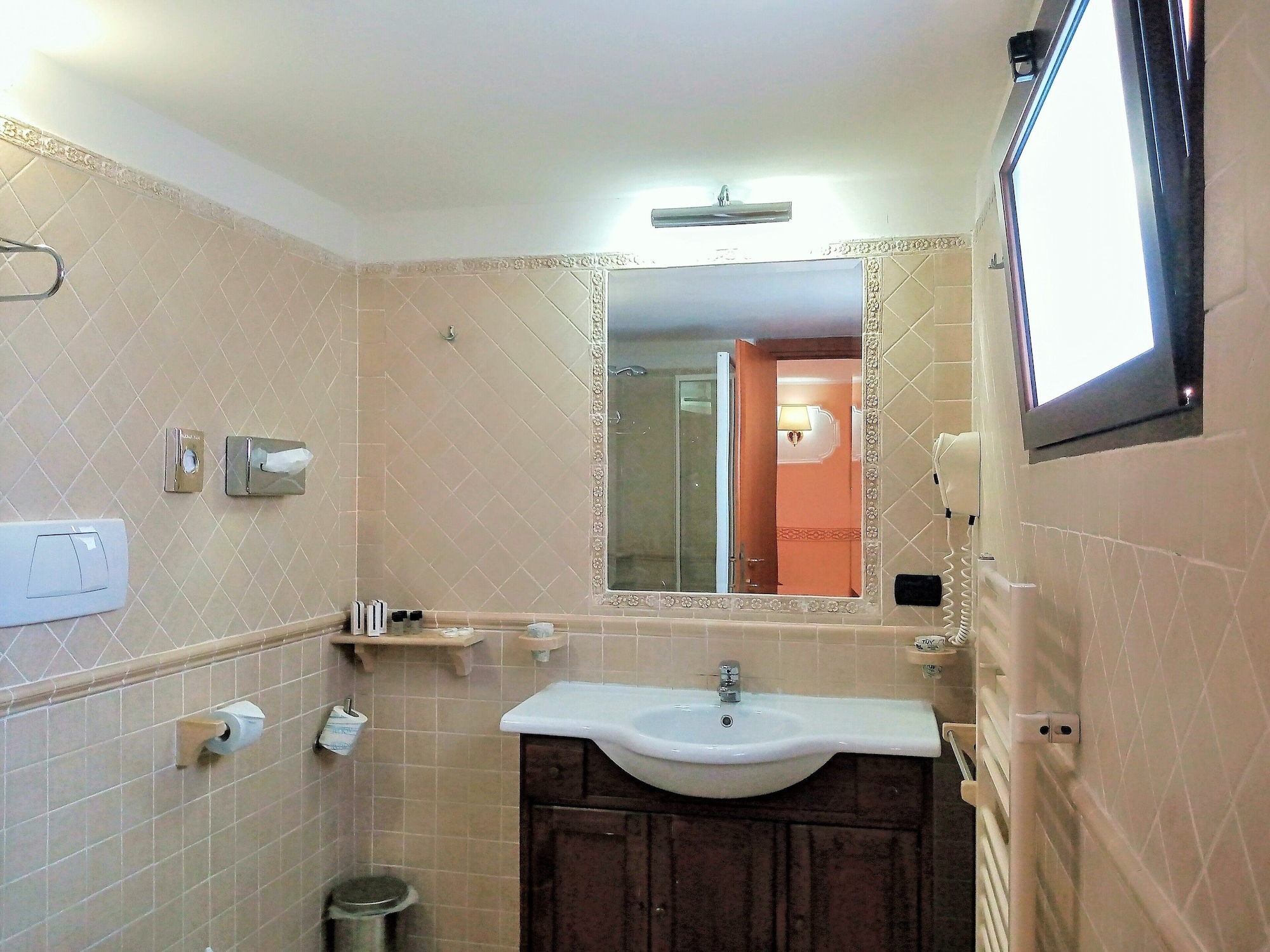 جناح جونيور بشرفة، Hotel Riviera Fiumicino 5/7