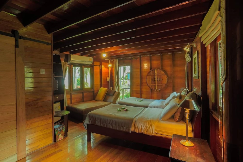 Kaengkrachan Boathouse Paradise Resort 34/78