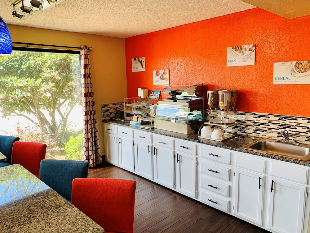 SureStay Hotel by Best Western Meridian 15/19