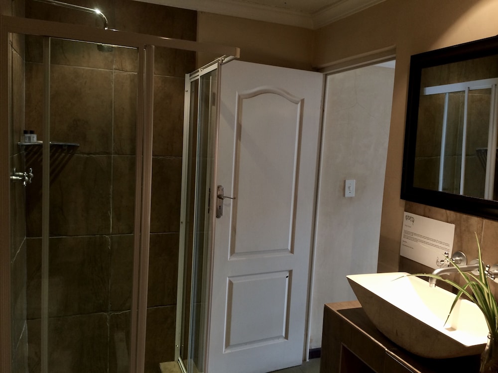 Harfield Guest Villa 40/50