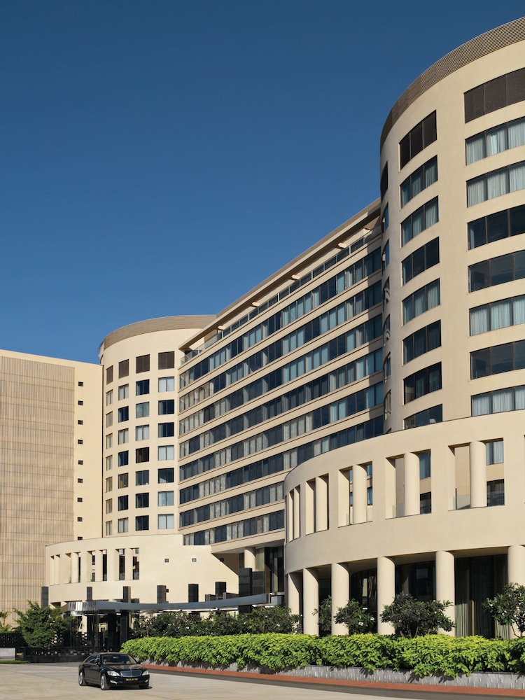 TRIDENT BANDRA KURLA 4/67