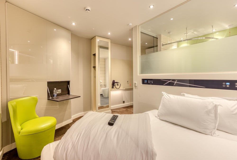 Hub by Premier Inn London Marylebone 12/29