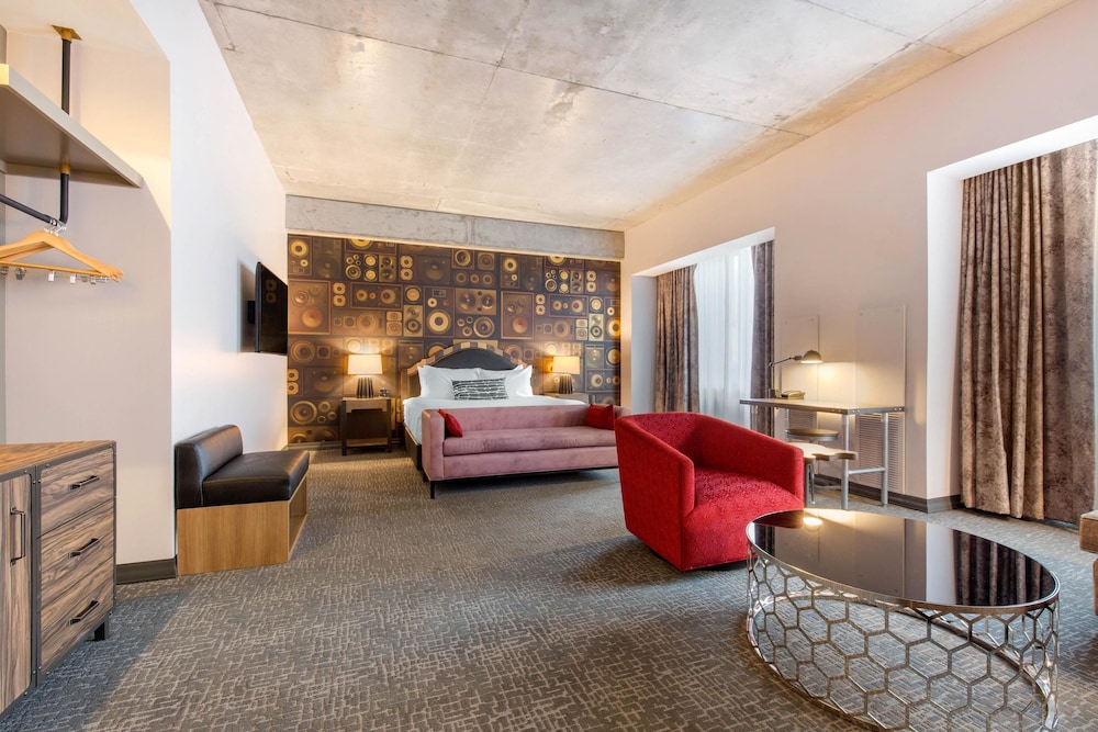 Cambria Hotel Nashville Downtown 37/56