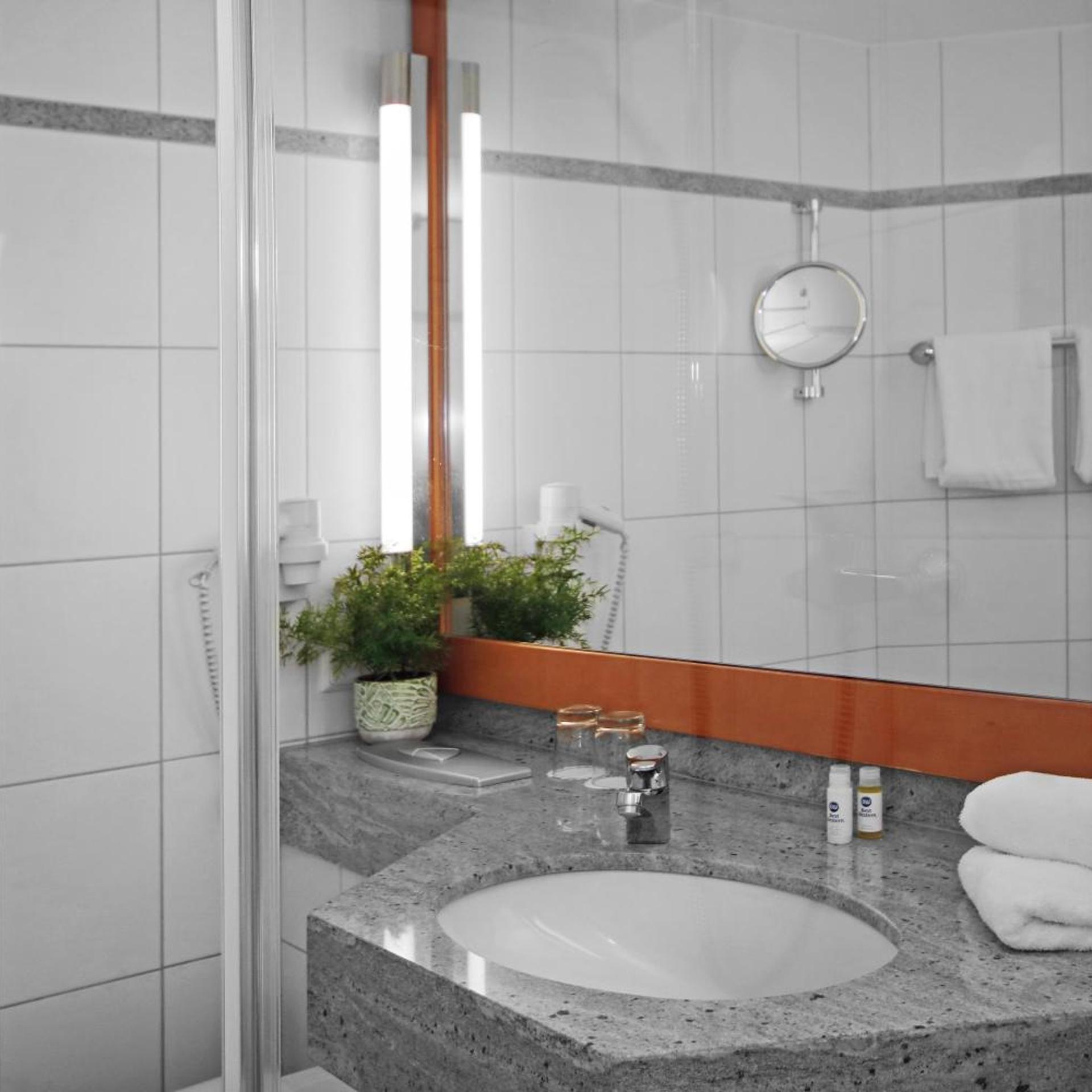 غرفة كومفورت بسرير كوين، Best Western Hotel Halle-Merseburg 6/6