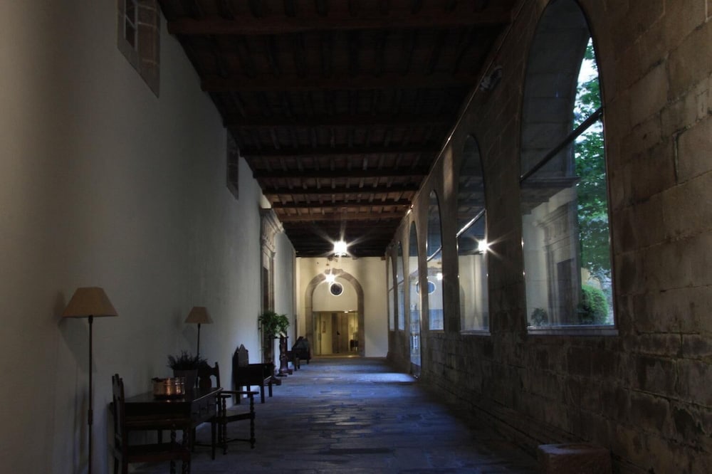 Hospederia San Martin Pinario 4/19