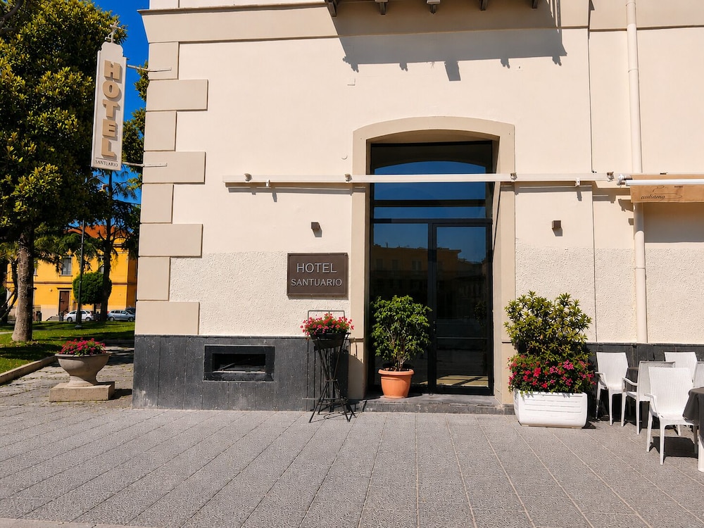 Hotel Santuario Pompei 39/50