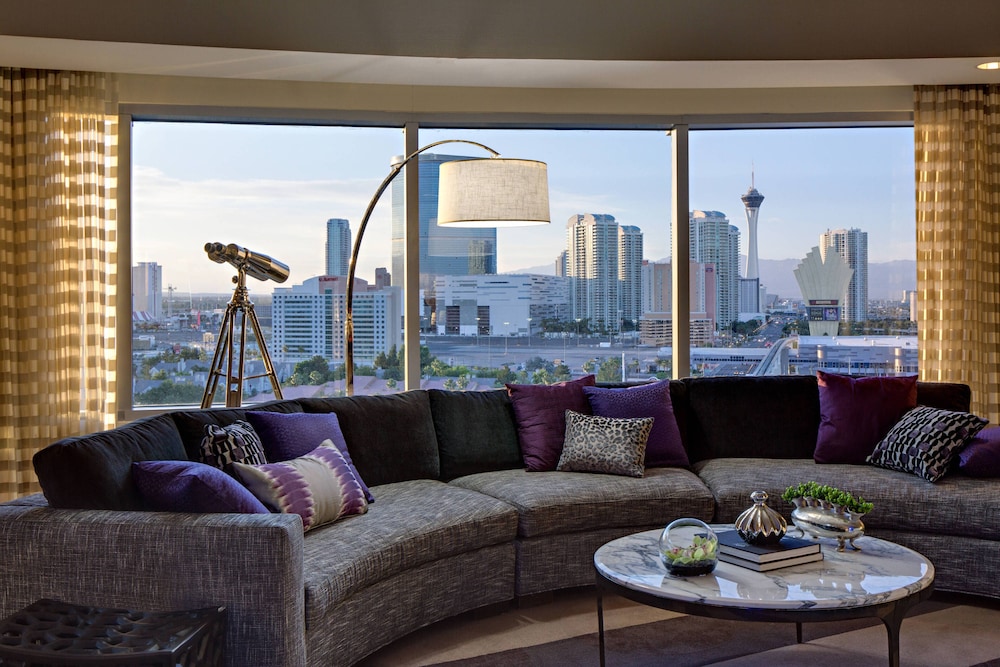 Renaissance Las Vegas 36/54