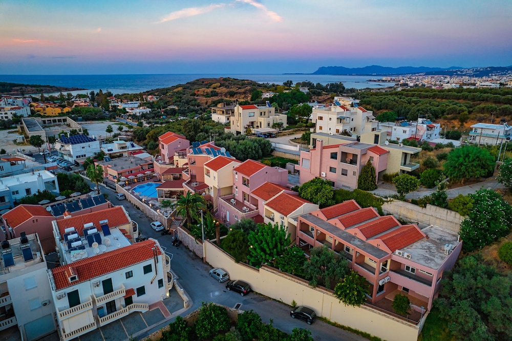 THEOS VILLAGE 47/50