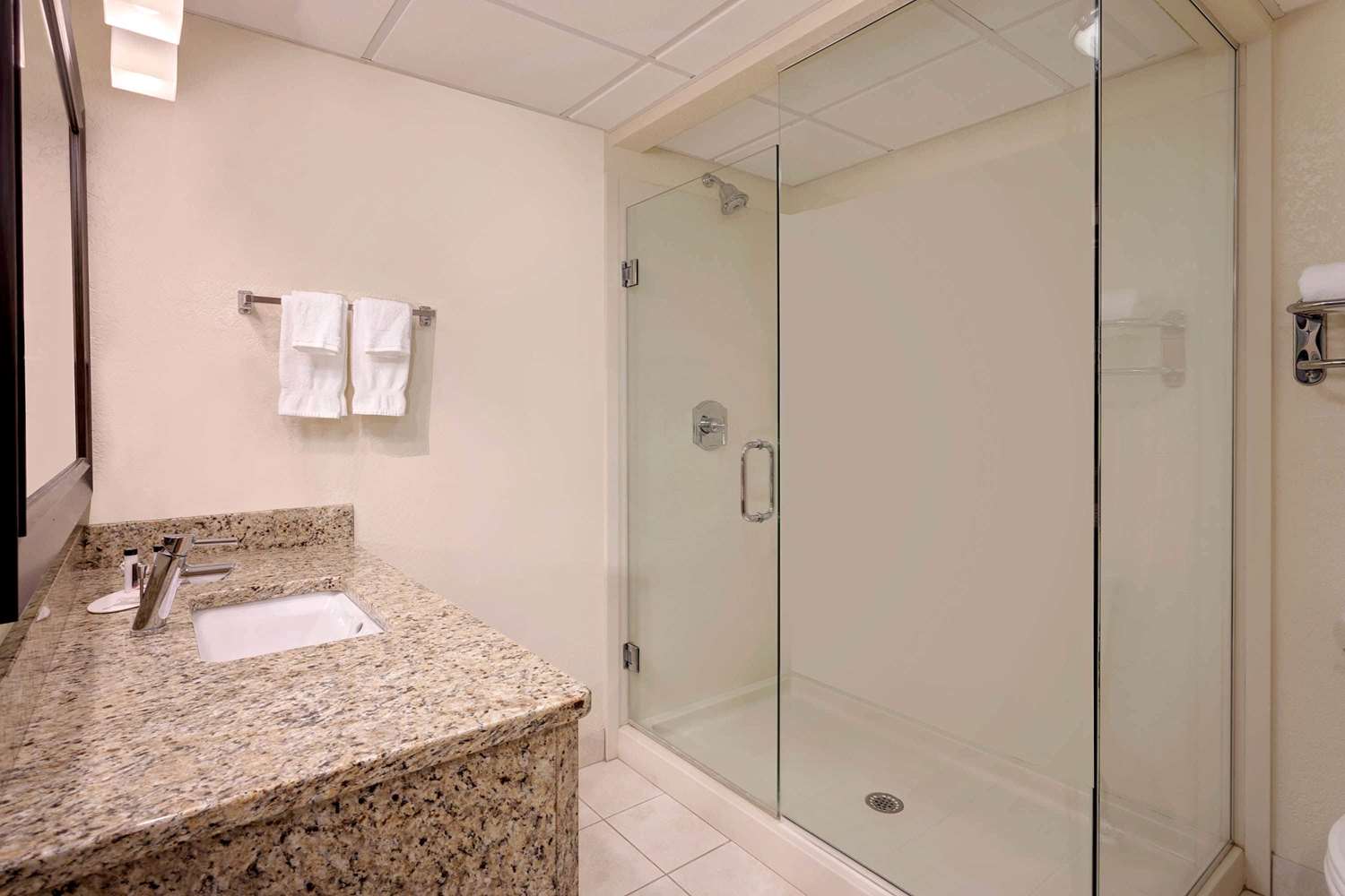 Baymont By Wyndham Owatonna 59/59