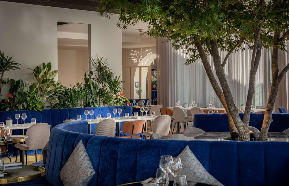 Golden Tulip Lyon Ouest Techlid - Hotel & Spa 54/76
