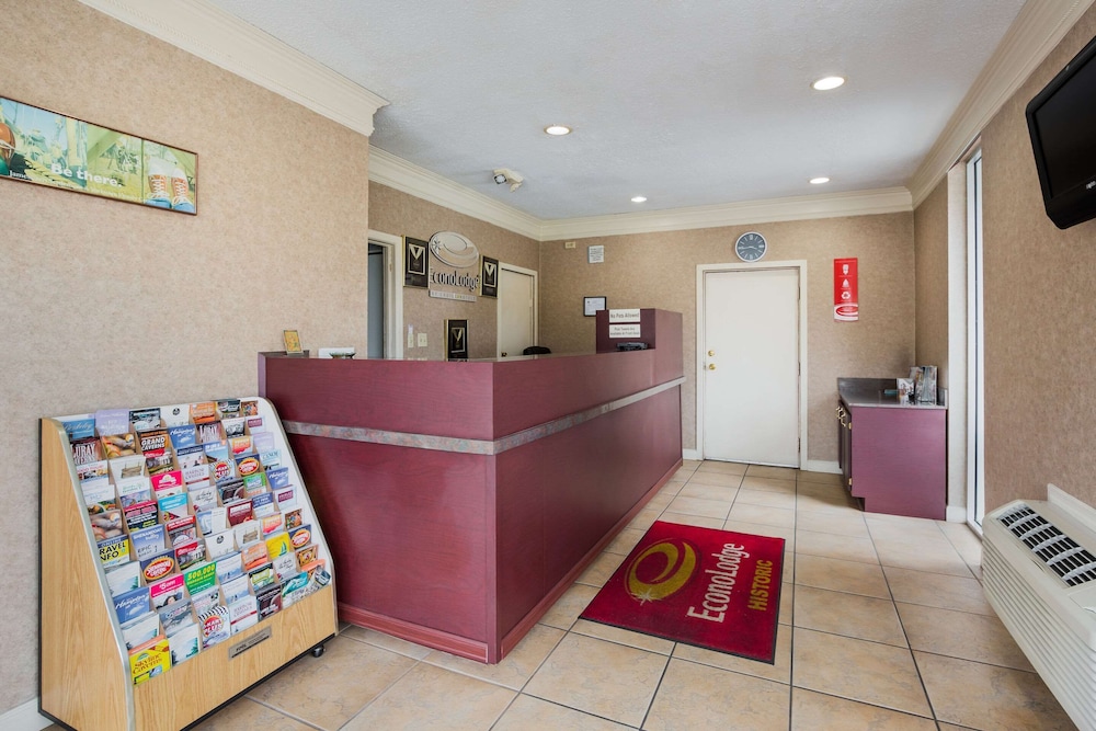 Econo Lodge Williamsburg Historic Area 5/37