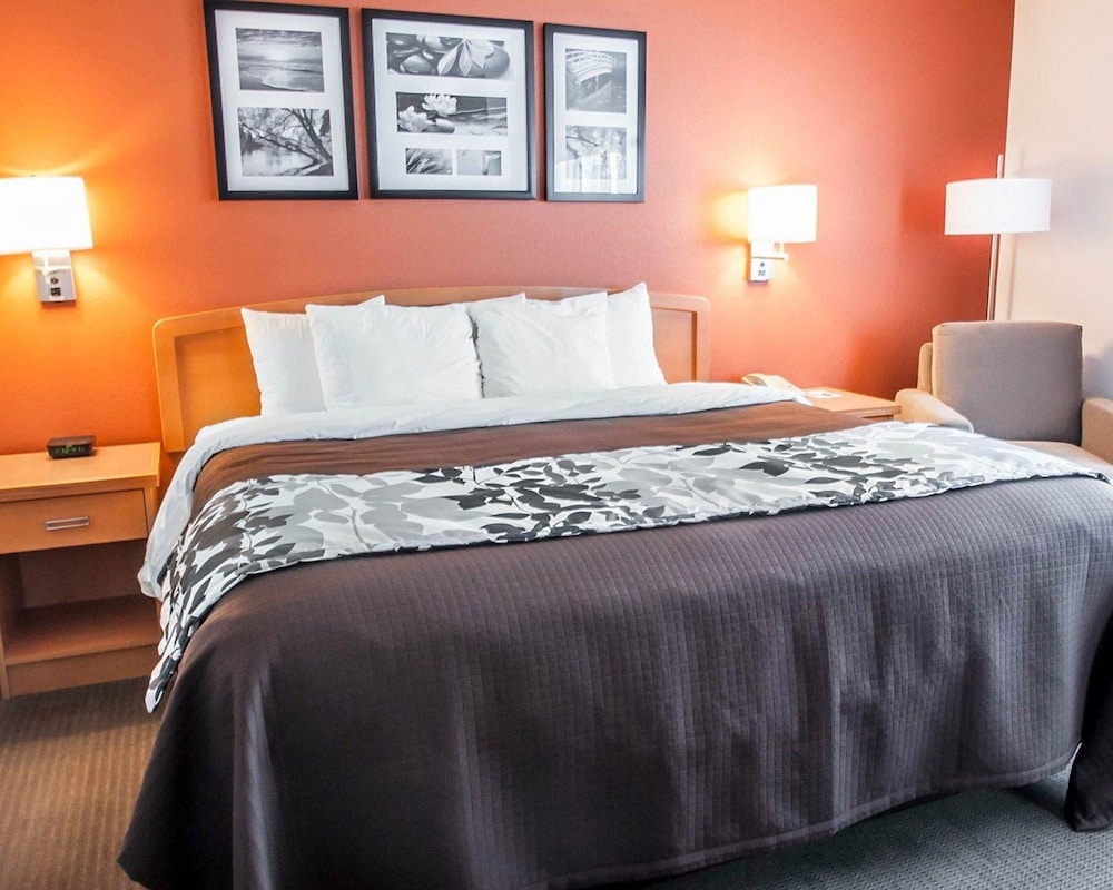 Sleep Inn Suites Lake of the Ozarks 19/52