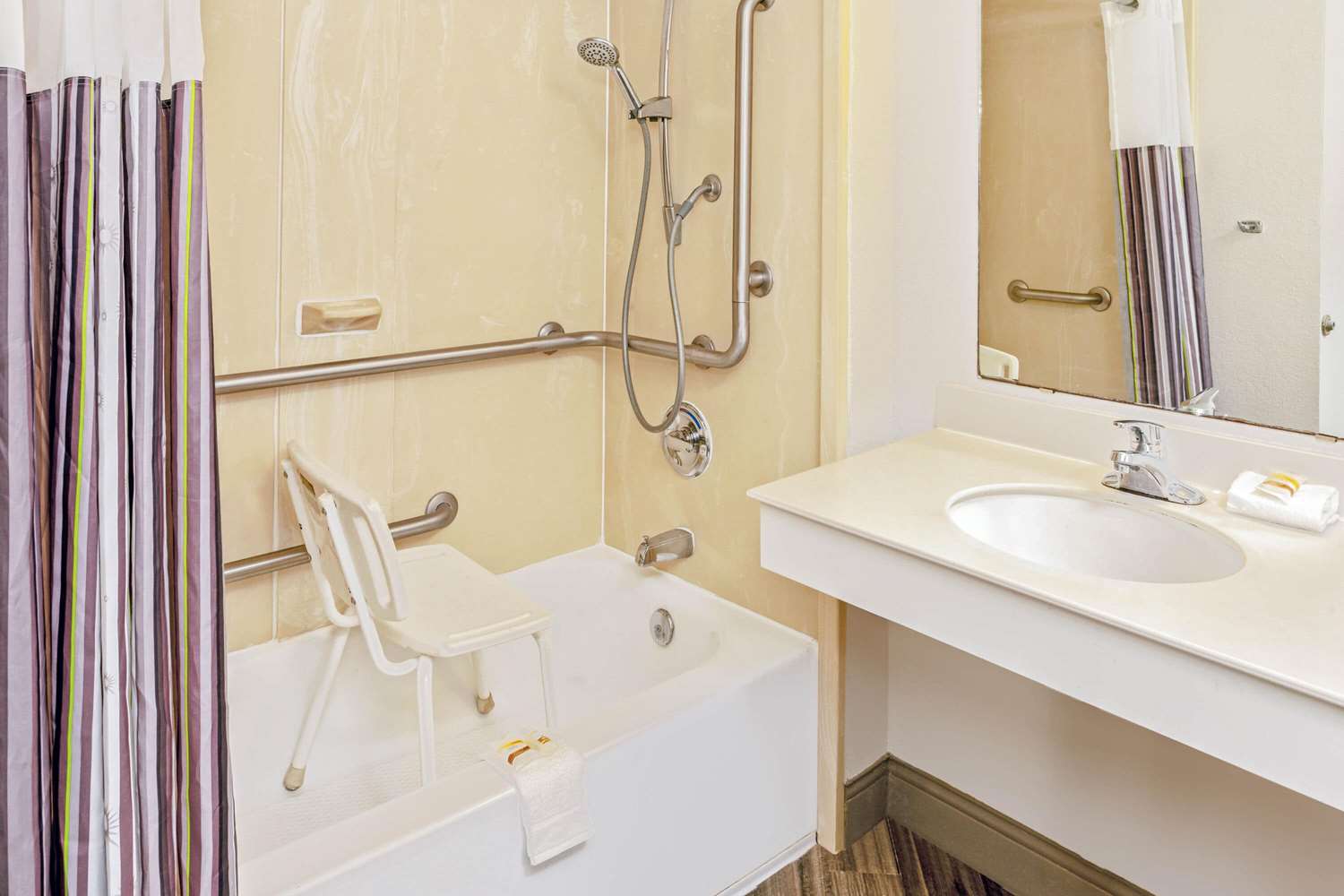 La Quinta Inn Wichita Falls 20/21