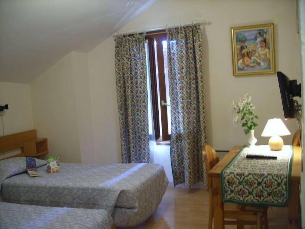Auberge D Anthy 10/50