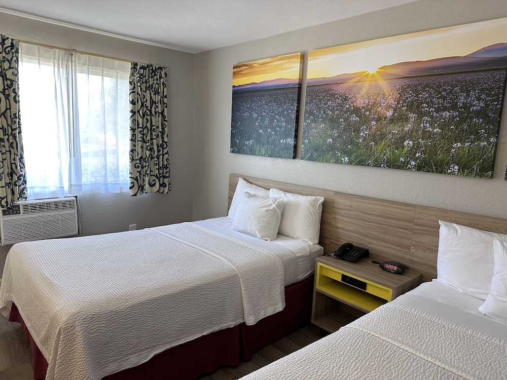 Days Inn by Wyndham San Marcos 7/17