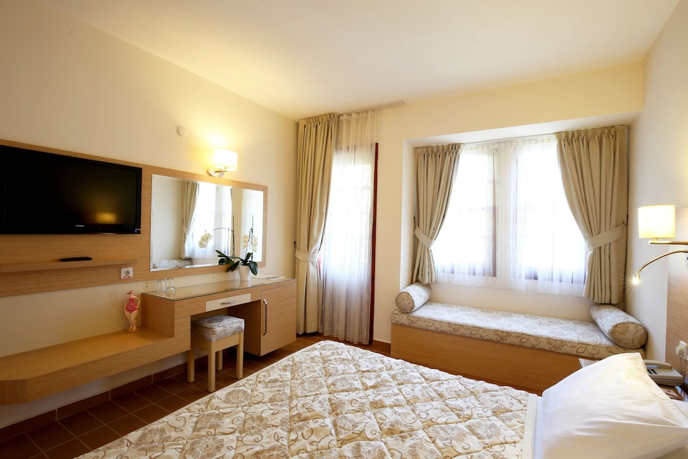 Alize Hotel 24/83