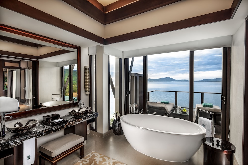 Banyan Tree Lang Co 42/78