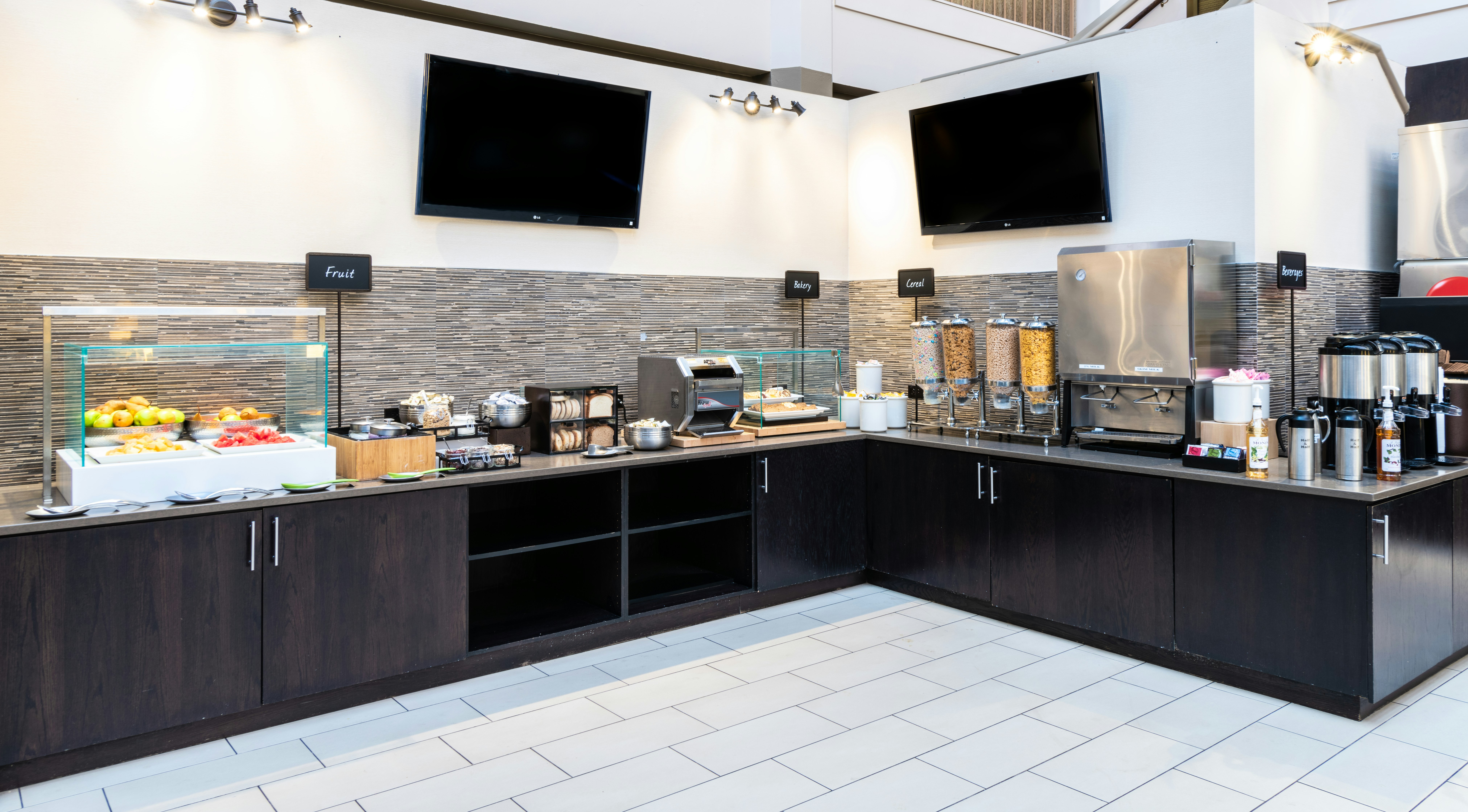 Embassy Suites by Hilton Chicago North Shore Deerfield 63/65