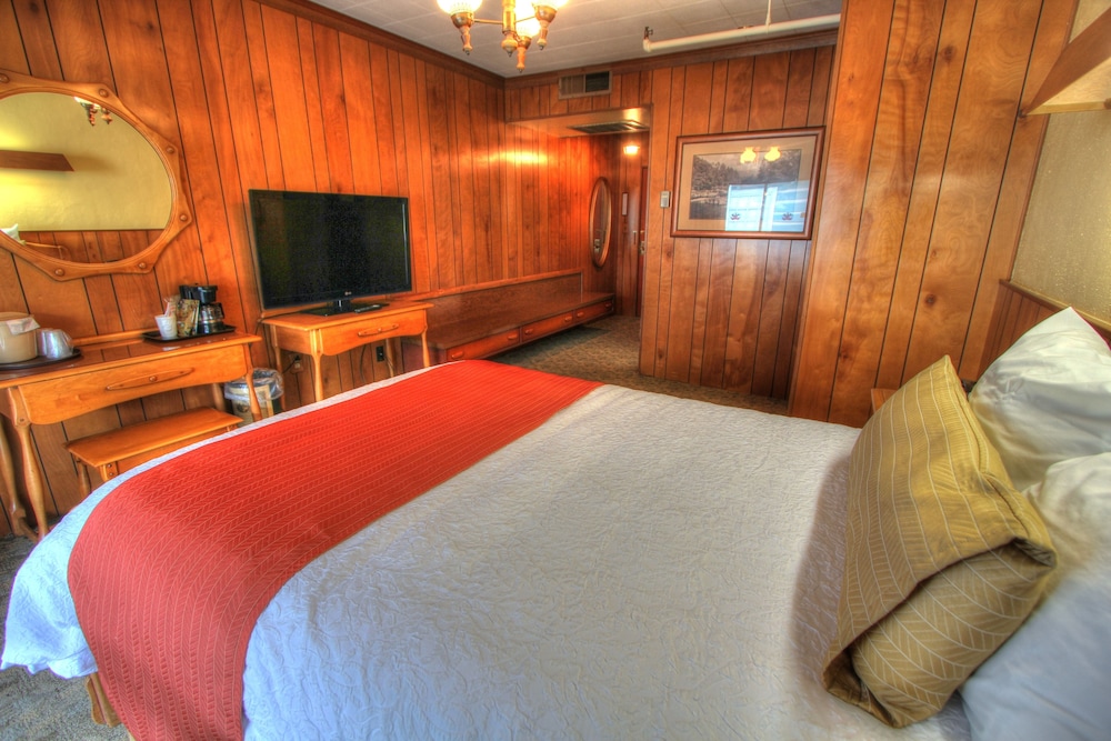 The Historic Gatlinburg Inn 35/66