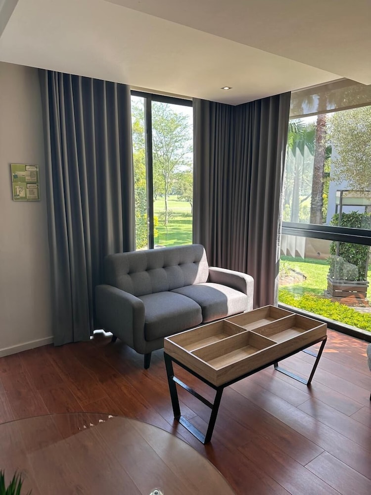 The Lakes Boutique Lodge 14/50