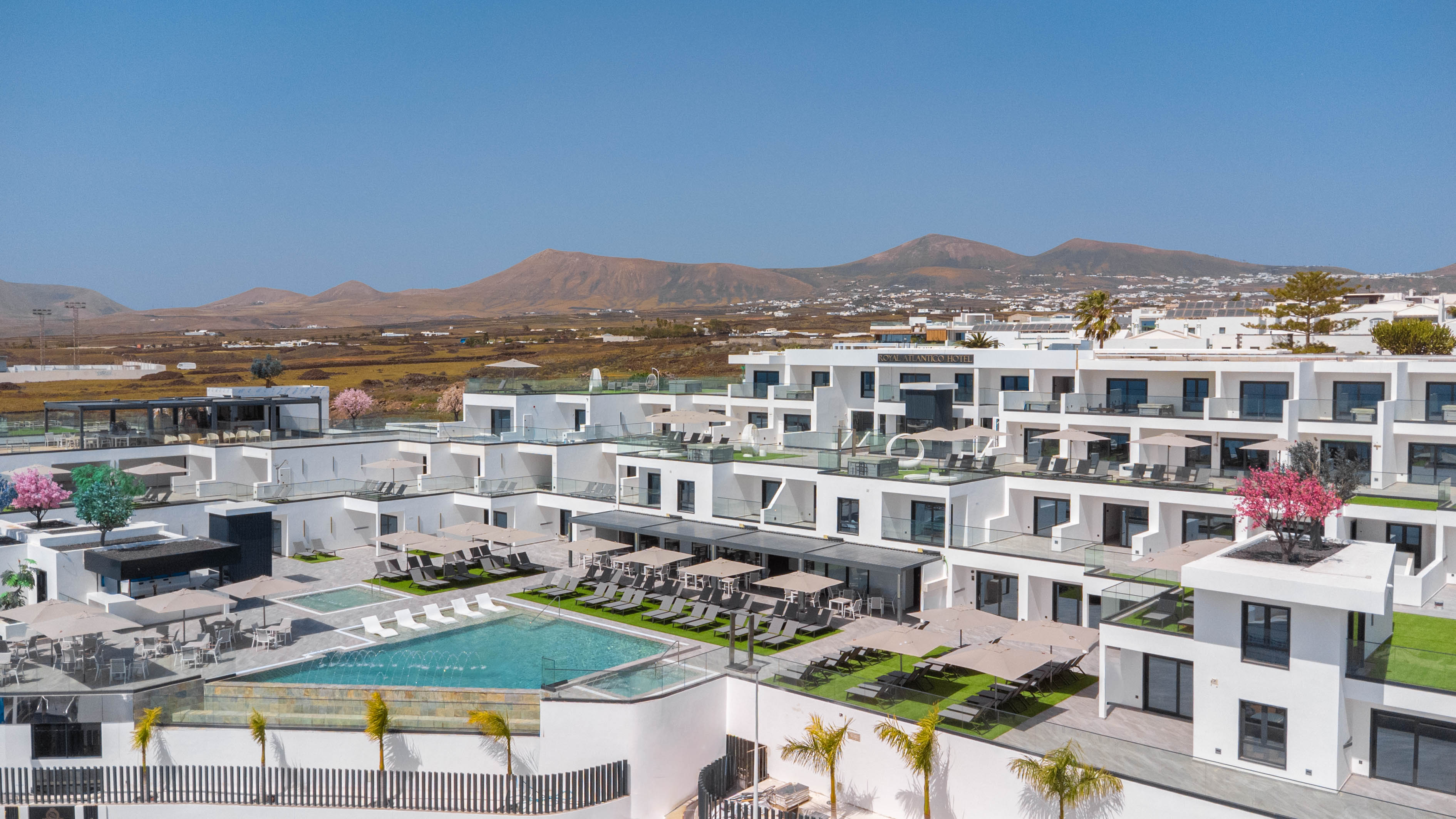 Los Pueblos Apartments 2/55