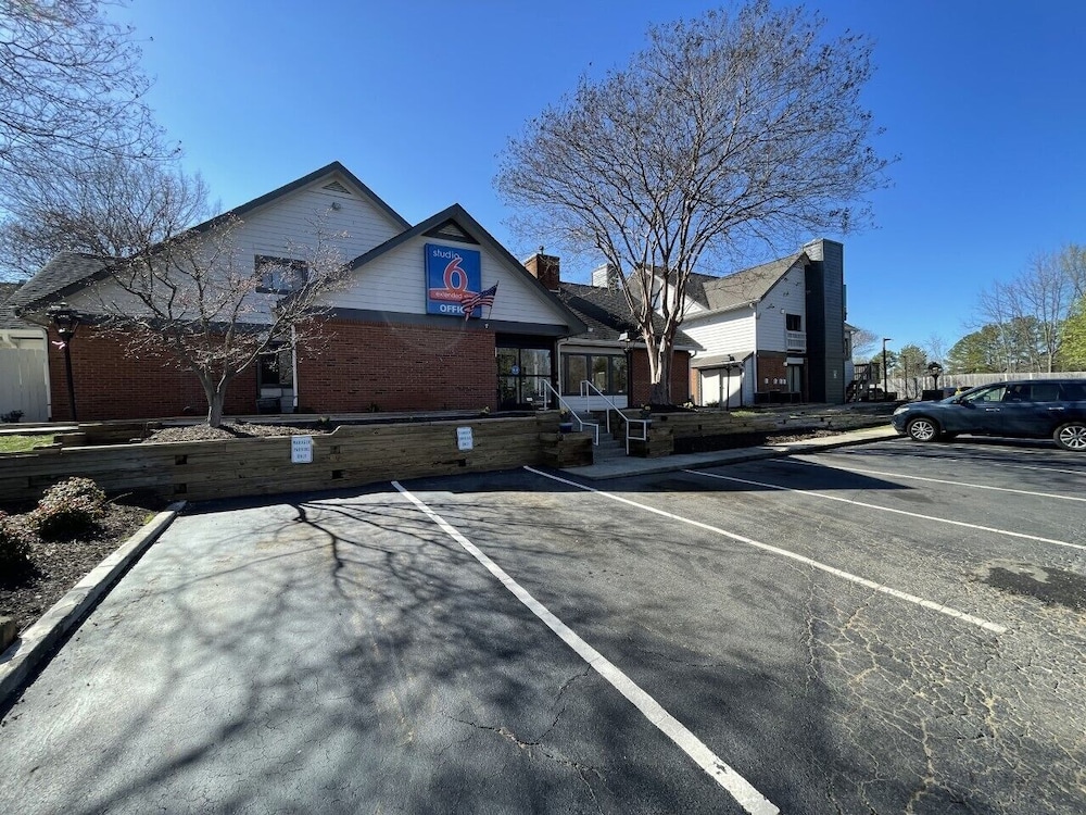 Studio 6 Extended Stay - Greensboro, NC 39/47