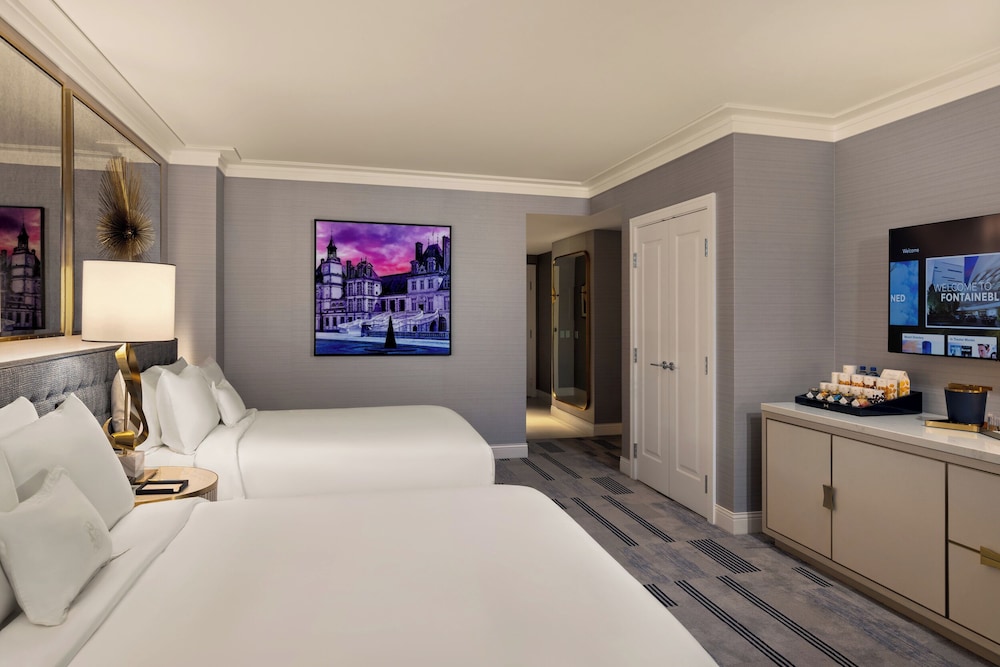 Bleau, 2 Queen Beds, Mountain Best View