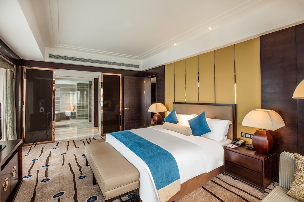 Crowne Plaza Yiwu Expo 13/50