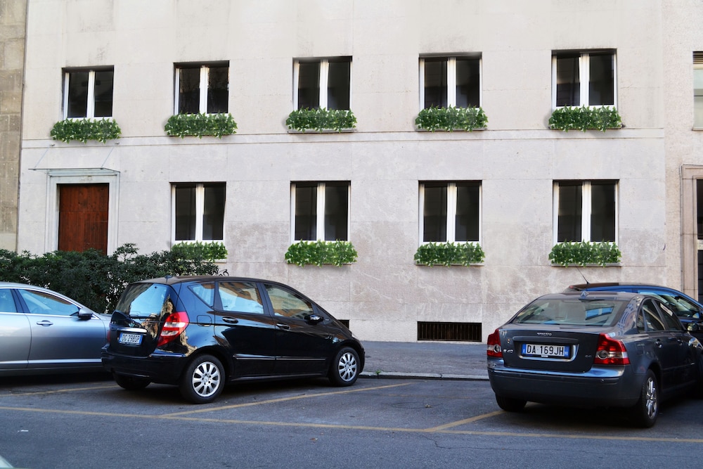 La Chambre Milano 48/66