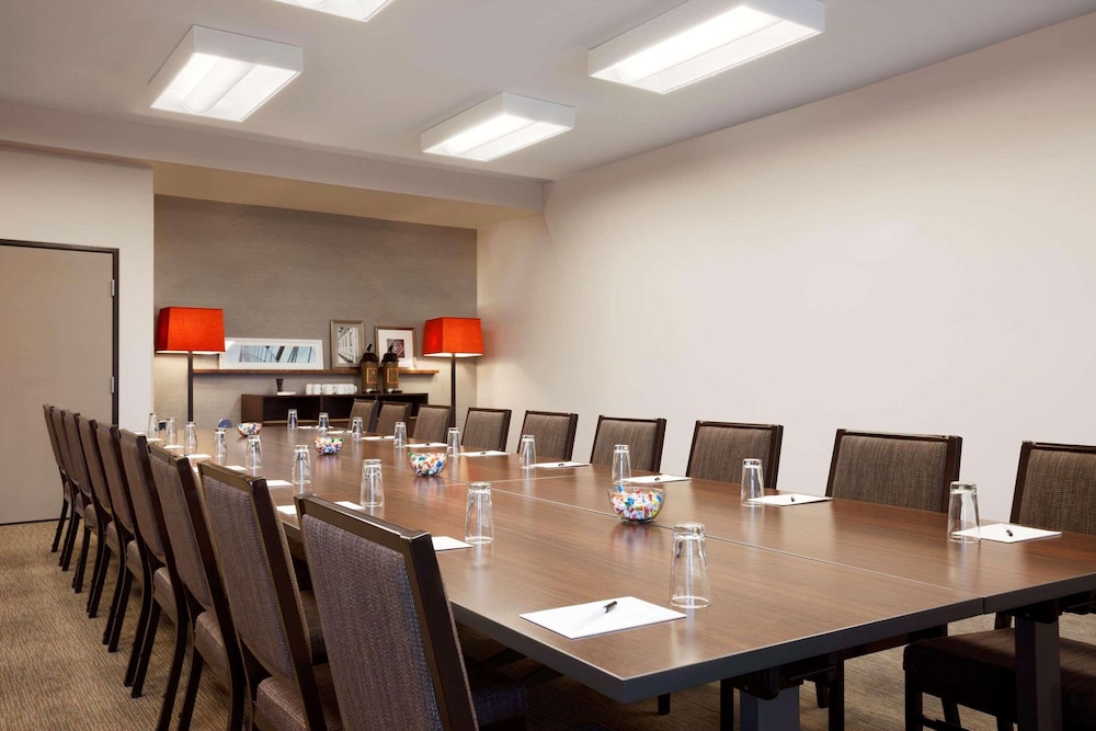 Country Inn & Suites by Radisson, Bozeman, MT 36/38
