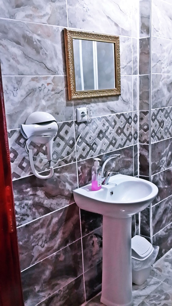 Kule Hotel 46/49