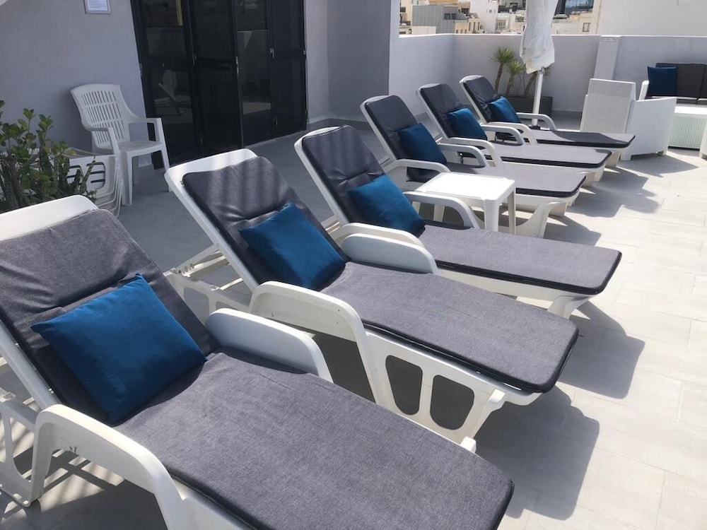 SLIEMA MARINA HOTEL 58/70