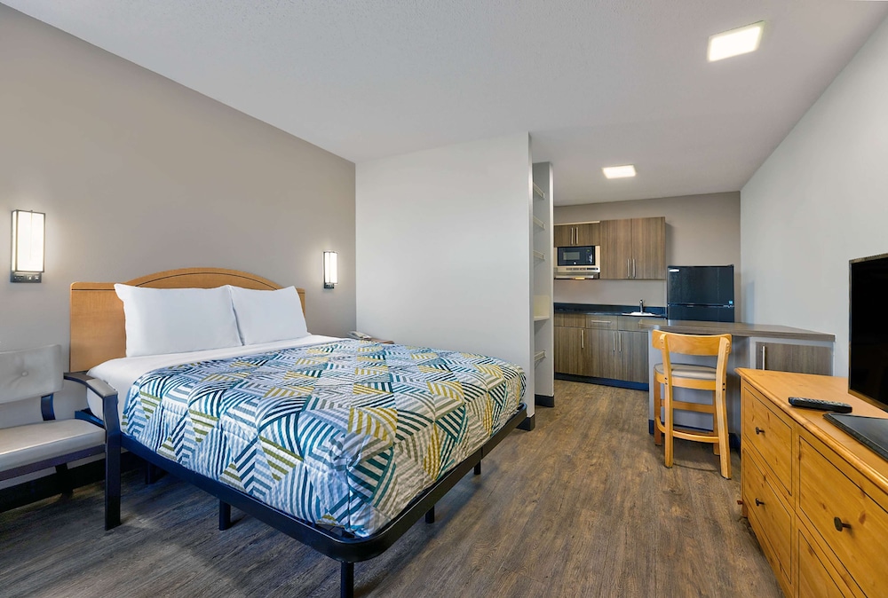 Studio6 North Richland Hills, TX - Fort Worth 22/38