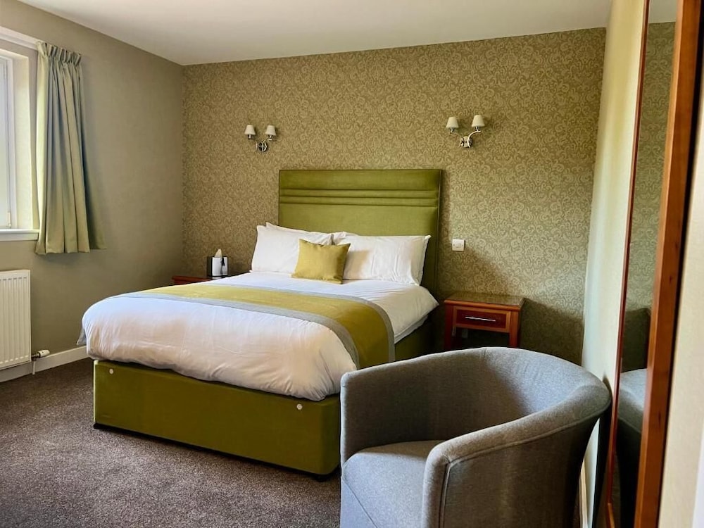Laichmoray Hotel 26/63