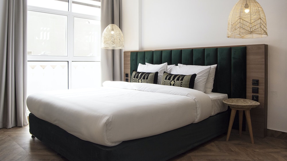 ROOM, TWIN BEDS