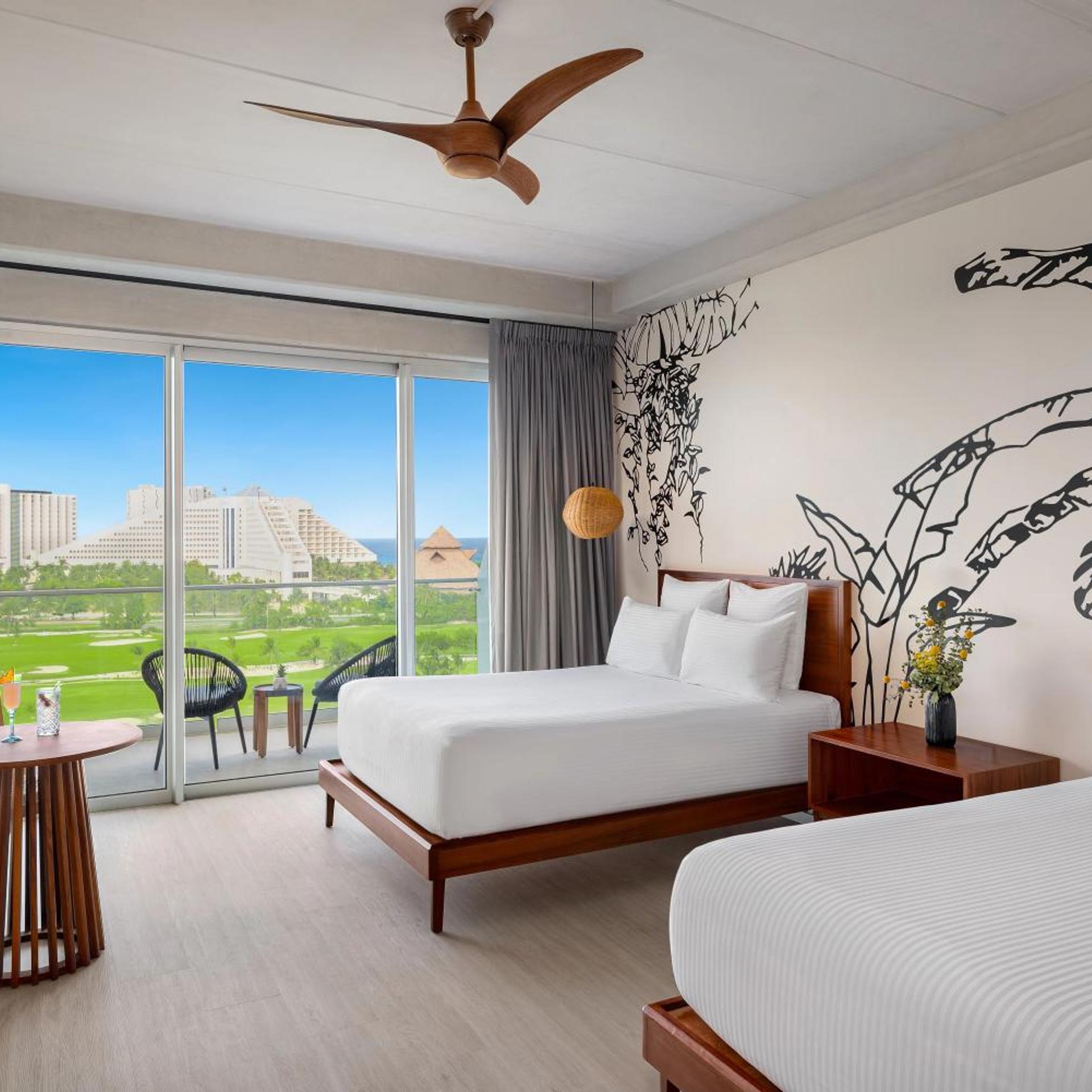 JUNIOR SUITE, DOUBLE BED, GOLF COURSE VIEW