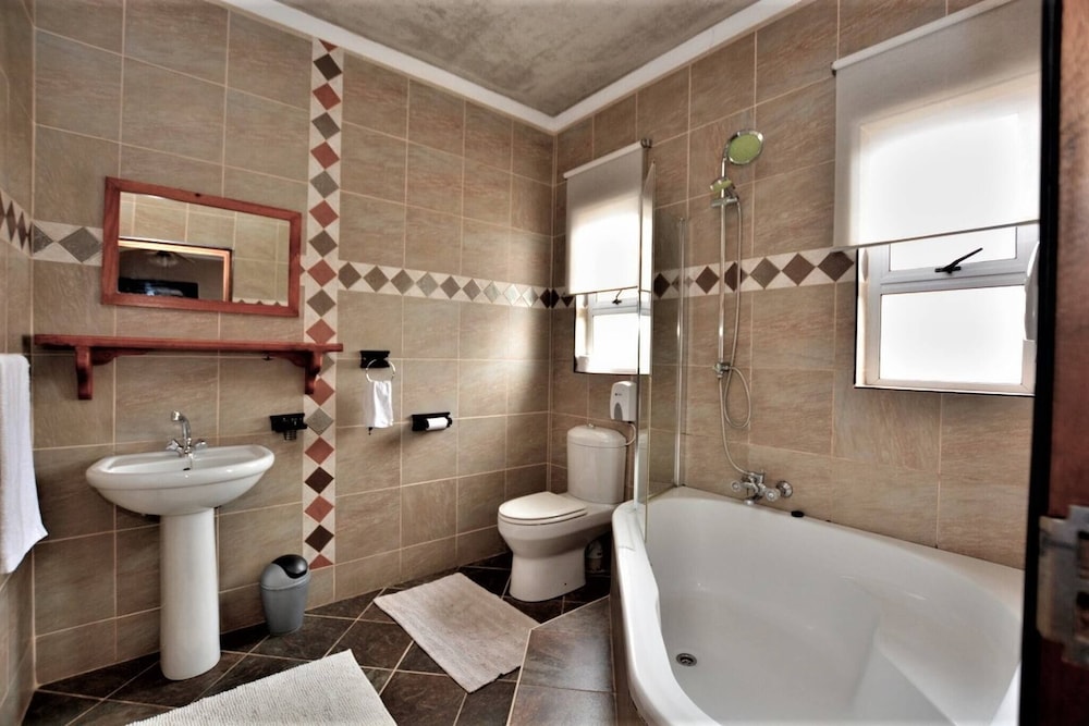Amarachi Guesthouse 48/50