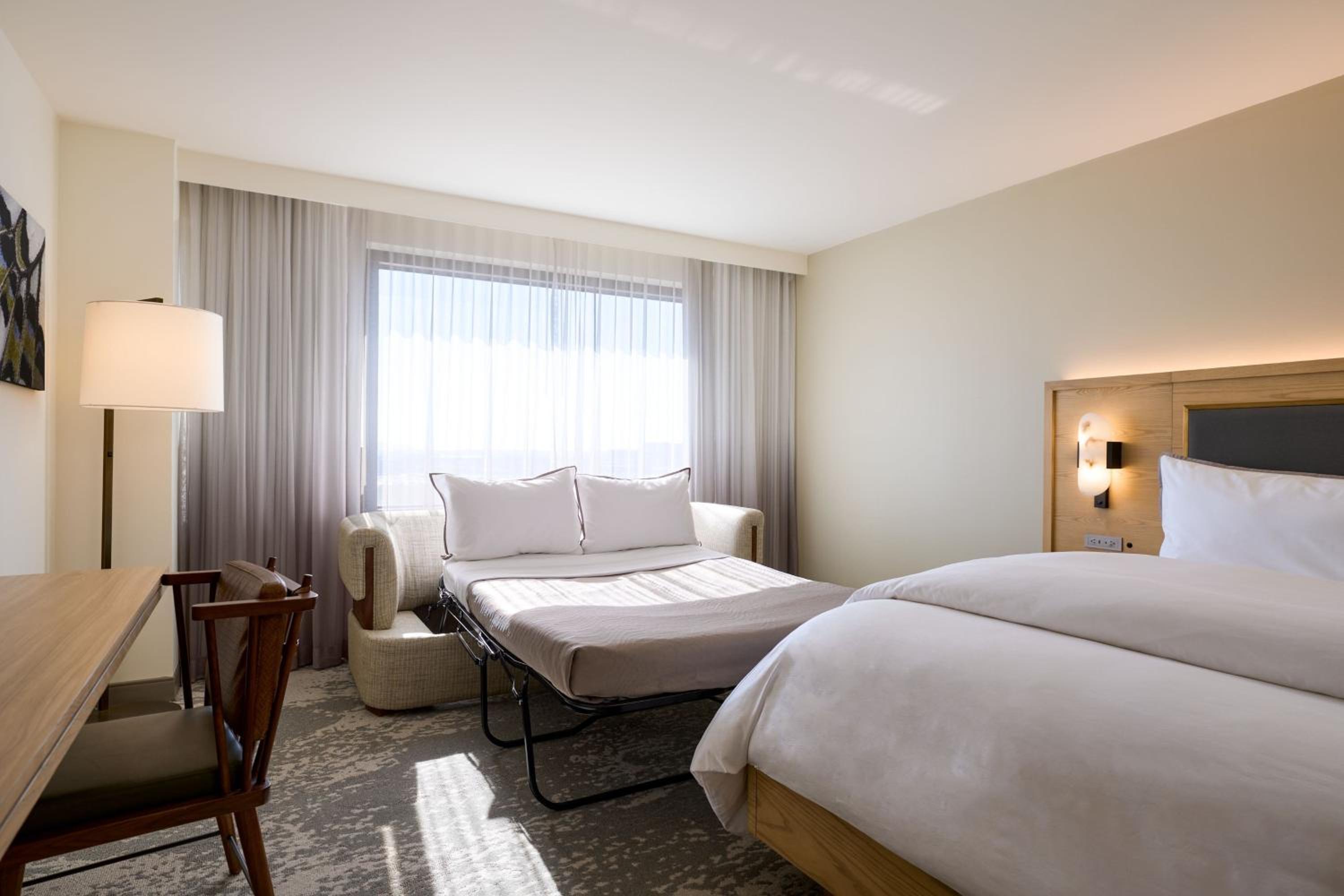 Guest Room, Traditional, King Bed