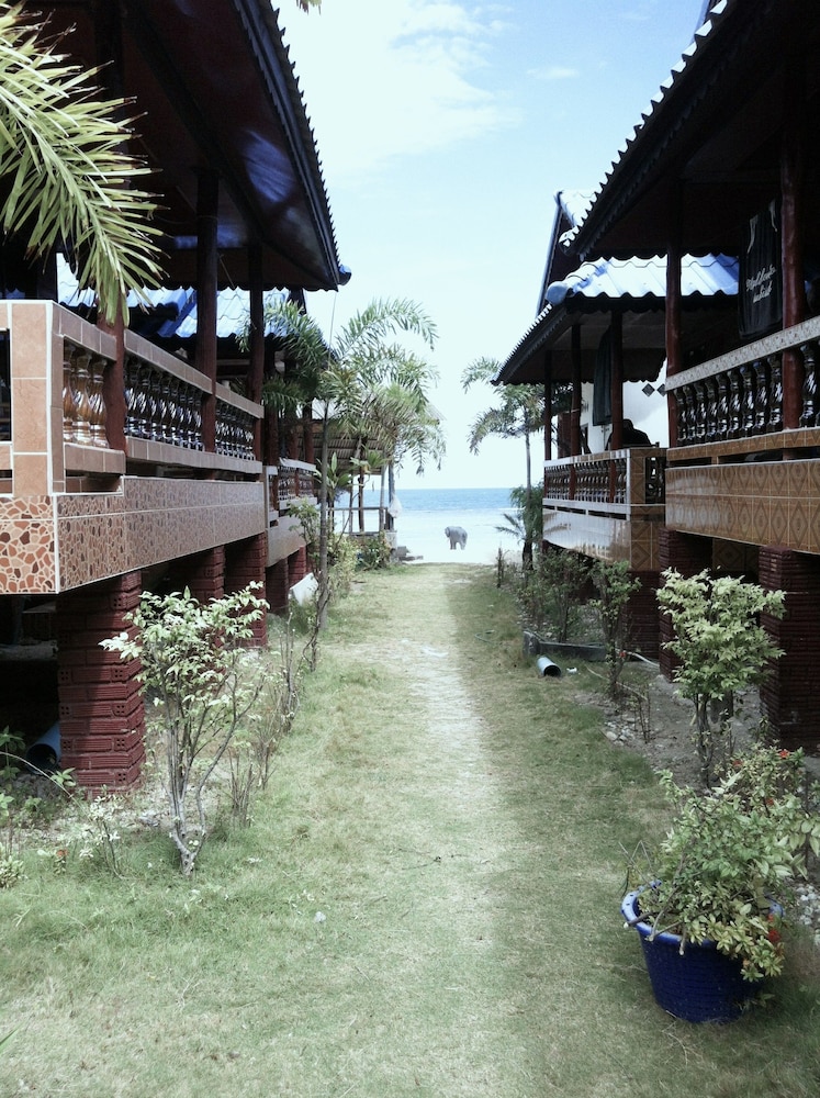 Euphoria Bungalow 14/16