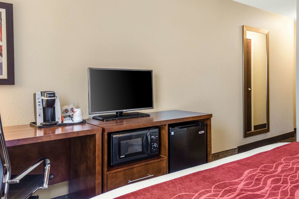 Comfort Inn La Porte, IN 26/26