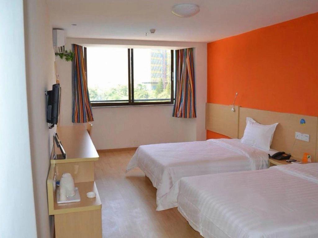 7 Days Inn (Zhuhai Haiquanwan Pingsha) 8/55