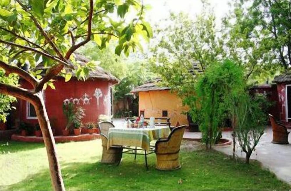 MANDORE GUEST HOUSE A LEAFY HERITAGE RESORT 28/35