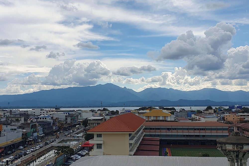 Phayao Northen Lake Hotel 27/32