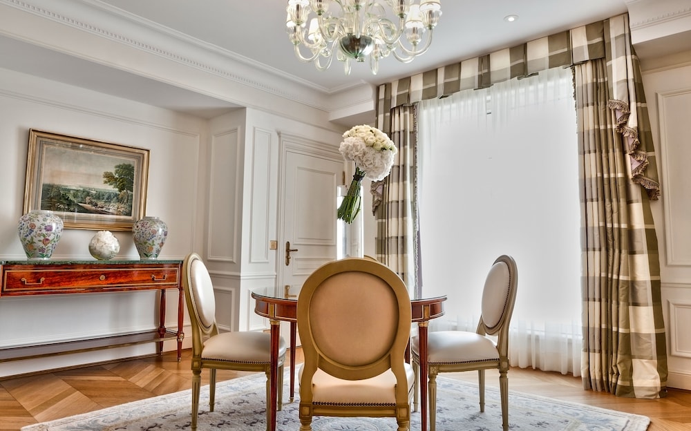 Four Seasons Hotel George V, Paris 47/62