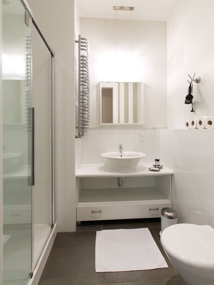 1 Bedroom, Study, Classic, Apartment, Double Bed, Street View, Sofa