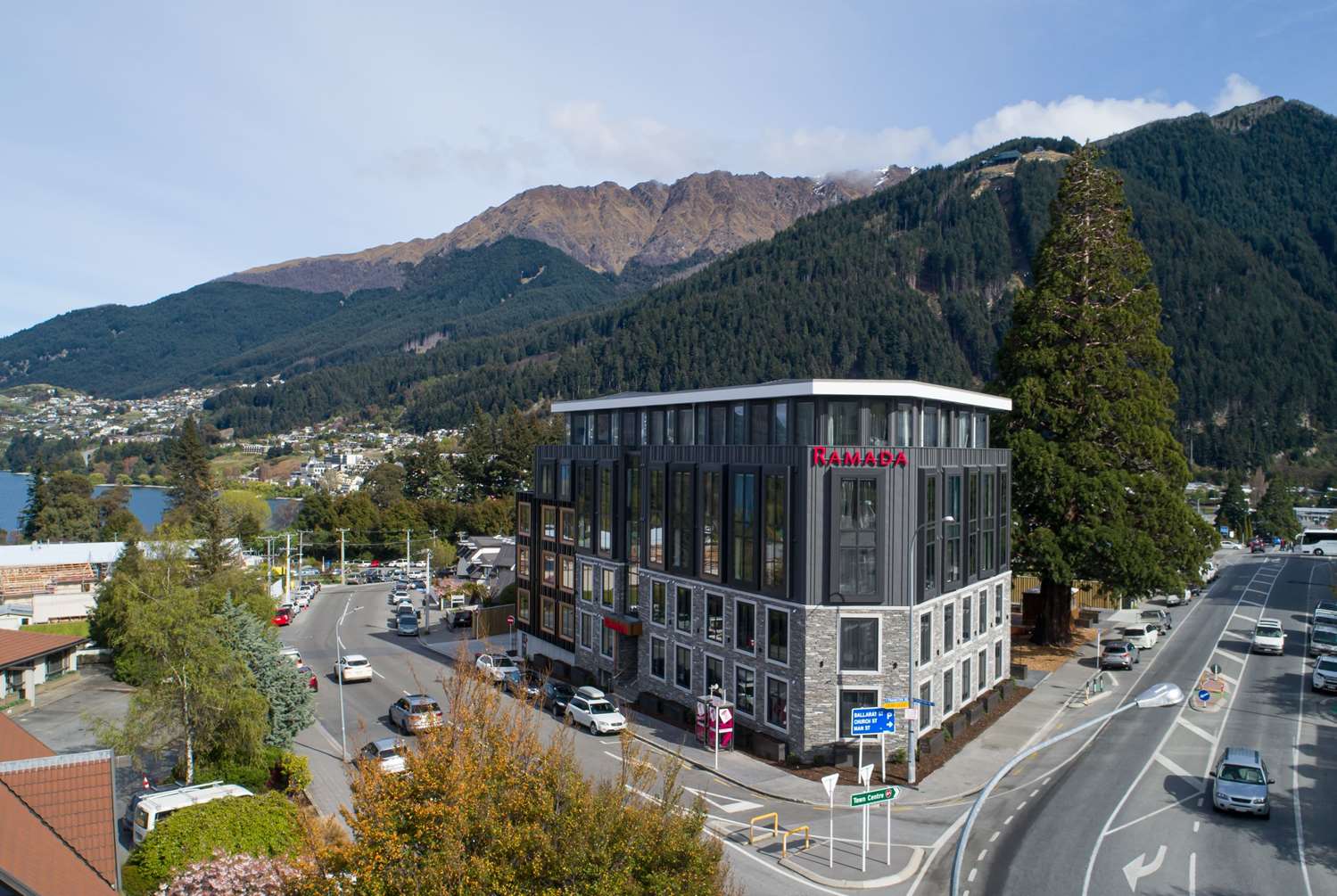 Ramada By Wyndham Queenstown Central photo5